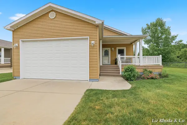 5610 Kingsley Drive NE, Rockford, MI 49341