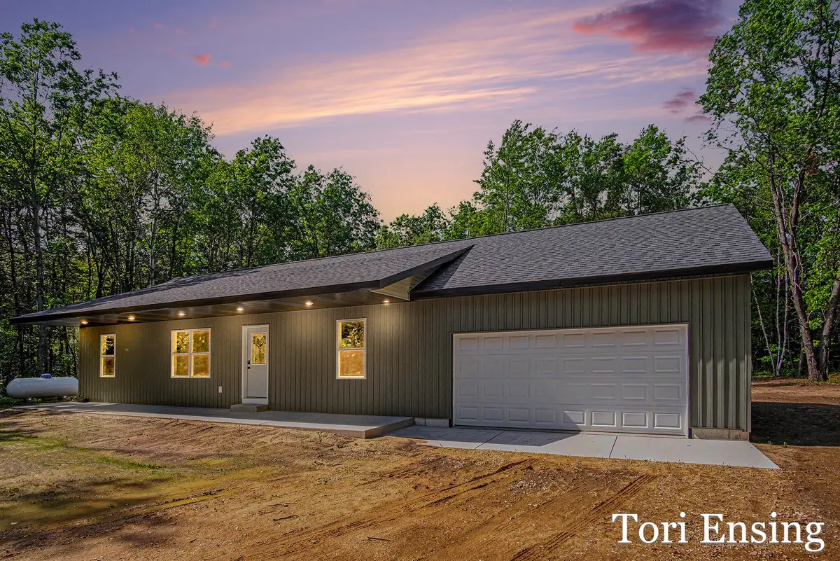 19828 Yankee Road, Reynolds, MI 49329 - #1