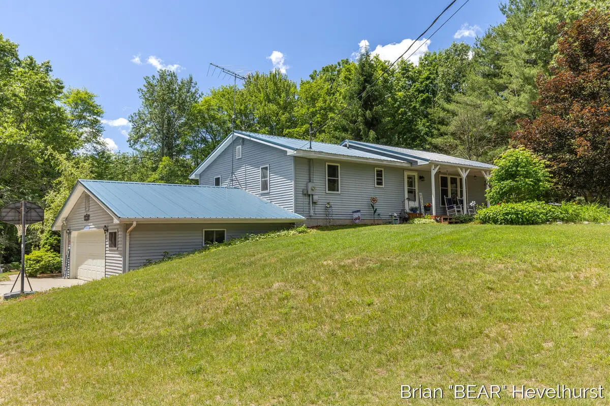 18249 8 Mile Road, Stanwood, MI 49346 - #1