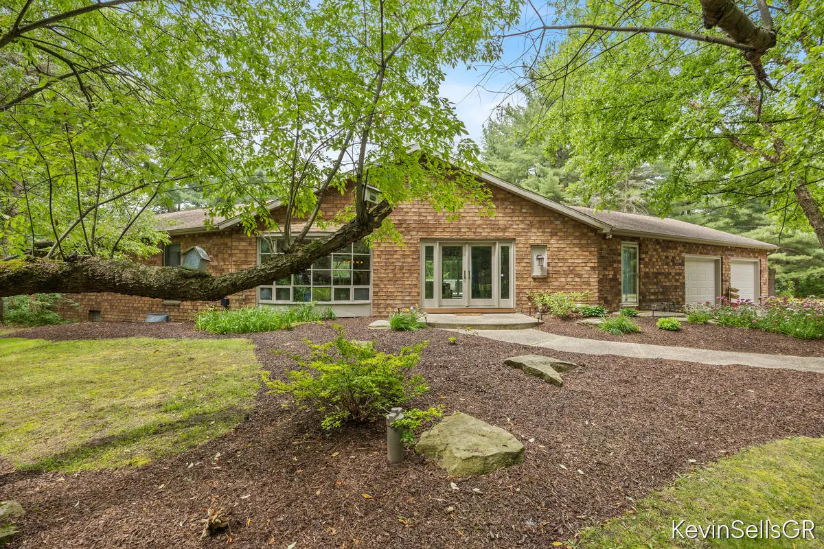 7710 Cascade Pines Drive SE, Cascade, MI 49546 - #1