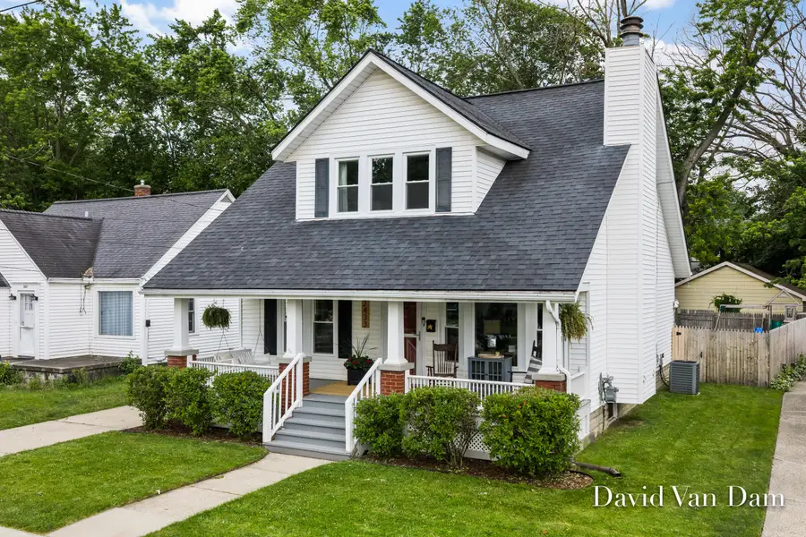 2433 Wyoming Avenue SW, Wyoming, MI 49519 - #3