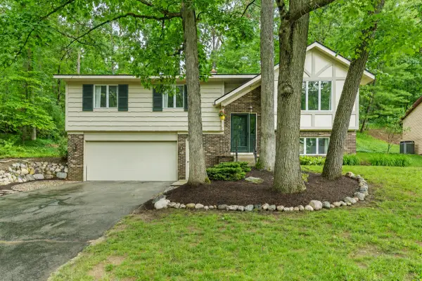 2121 Timberview Drive NE, GrandRapids, MI 49525