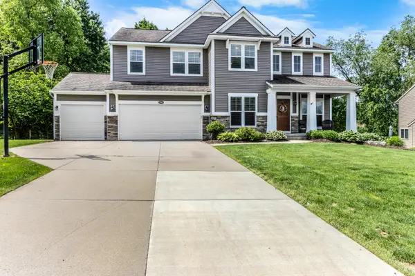 2852 N Saddle Ridge Court NE, Rockford, MI 49341