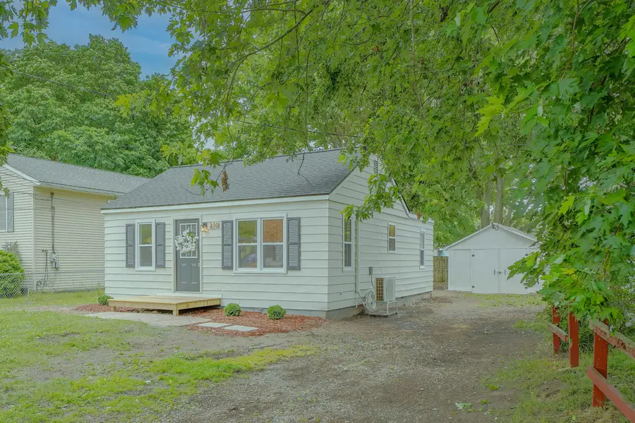 310 Majestic Street SE, Kentwood, MI 49548 - #2