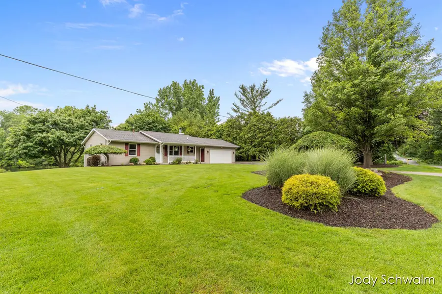2223 Maguire Avenue NE, Grand Rapids, MI 49525 - #3