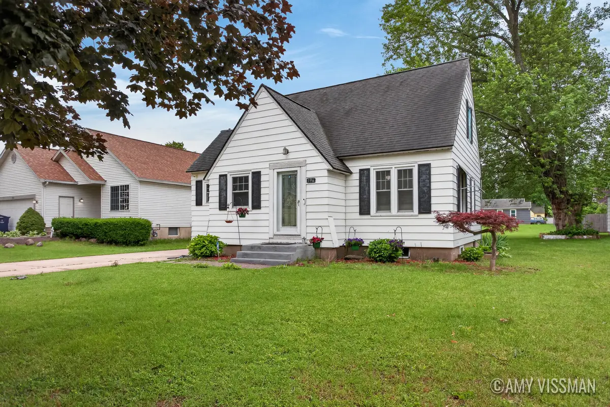 196 E 34th Street, Holland, MI 49423 - #1