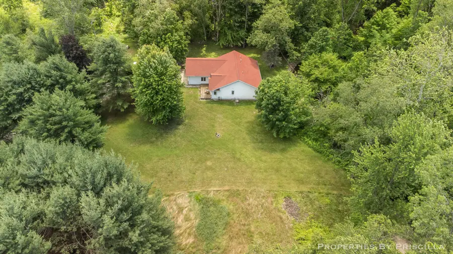 6635 Vinton Avenue NW, Comstock Park, MI 49321 - #3
