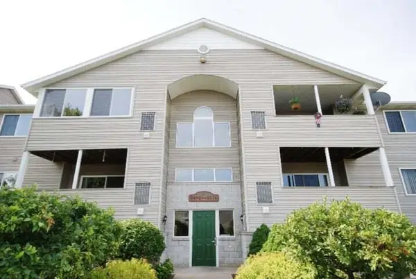 8496 Jasonville Court SE Building: C Unit: 102, Caledonia, MI 49316