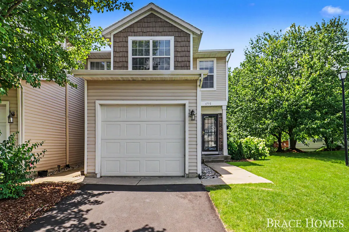 1776 Grand Court NE, Grand Rapids, MI 49525 - #1