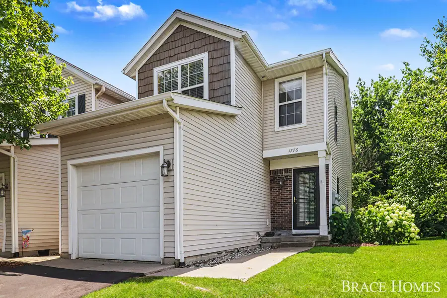 1776 Grand Court NE, Grand Rapids, MI 49525 - #2