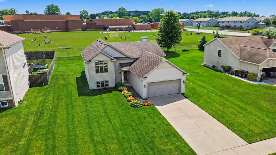 5338 Quest Drive SW, Grandville, MI 49418 - #3