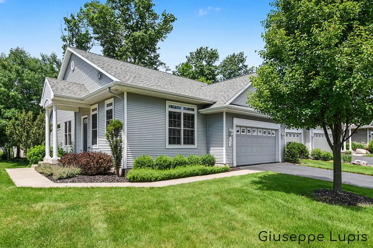 1023 Kensington Street NW Building: 60 Unit: 126, Walker, MI 49534 - #1