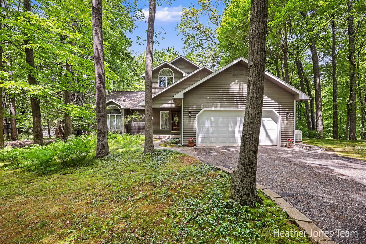 10288 Hathaway Drive, Greenville, MI 48838 - #1