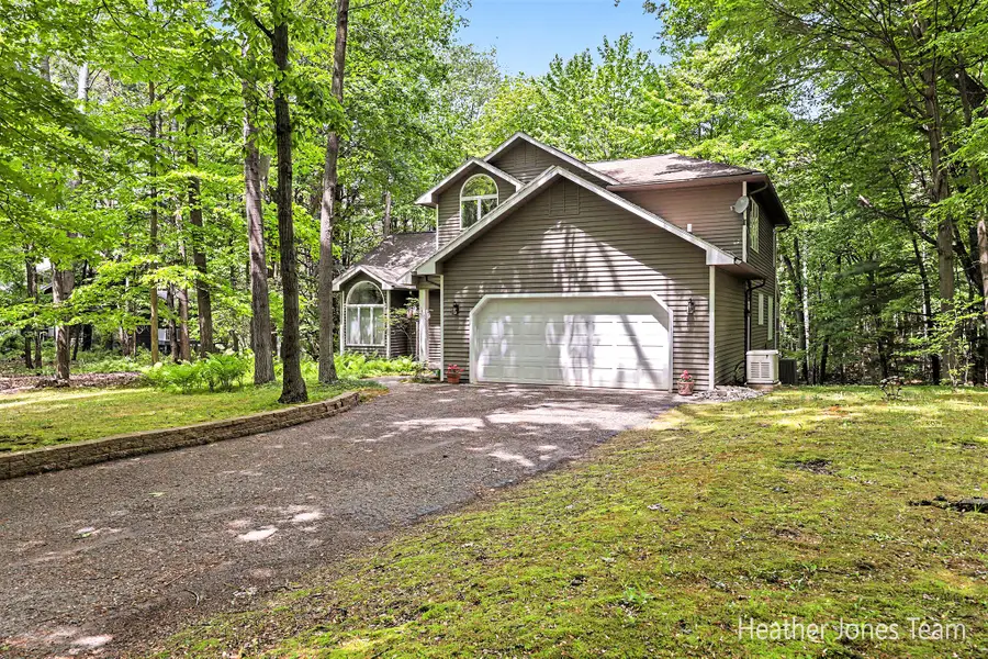 10288 Hathaway Drive, Greenville, MI 48838 - #3