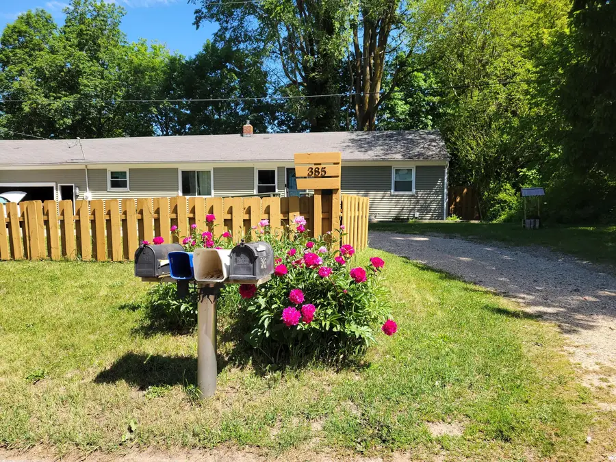 385 92nd Street SW, Byron, MI 49315 - #2