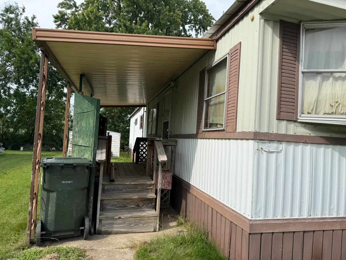 45 Pinegate Street SW, Byron, MI 49548 - #1