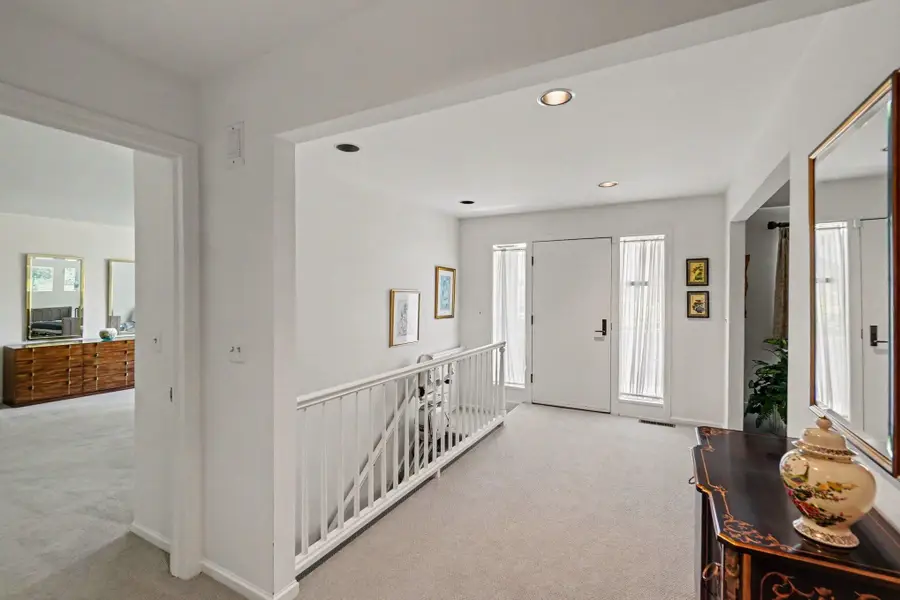 640 Cascade Hills Ridge SE, Grand Rapids, MI 49546 - #2