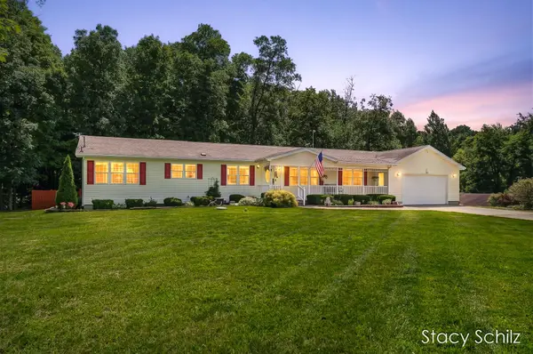 4413 S Lacey Lake Road, Bellevue, MI 49021