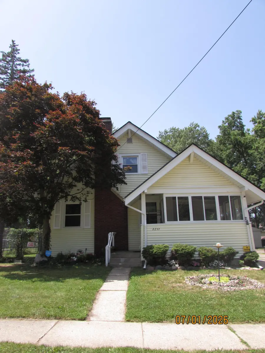 2257 Wyoming Avenue SW, Wyoming, MI 49519 - #2