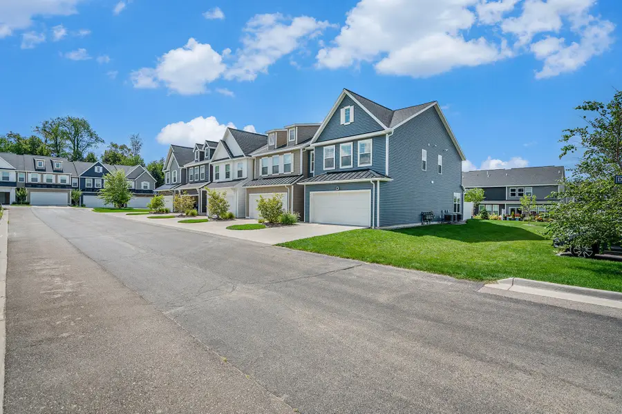 4811 Denali River Avenue SW Building: H-13 Unit: 11, Grandville, MI 49418 - #3