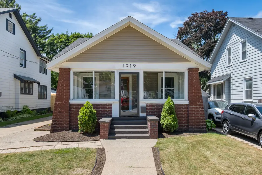 1919 Lafayette Avenue SE, Grand Rapids, MI 49507 - #2