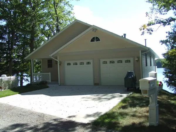 418 W Bassetta Street, Newaygo, MI 49337