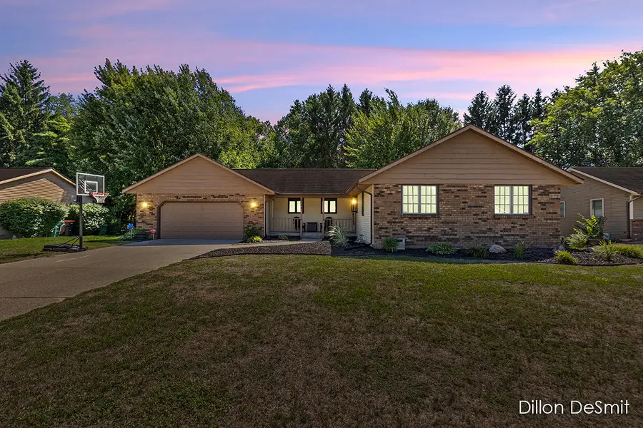 4742 Wellington Street, Hudsonville, MI 49426 - #2