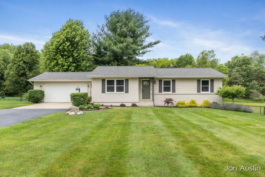 6323 Longacre Street NE, Rockford, MI 49341 - #2