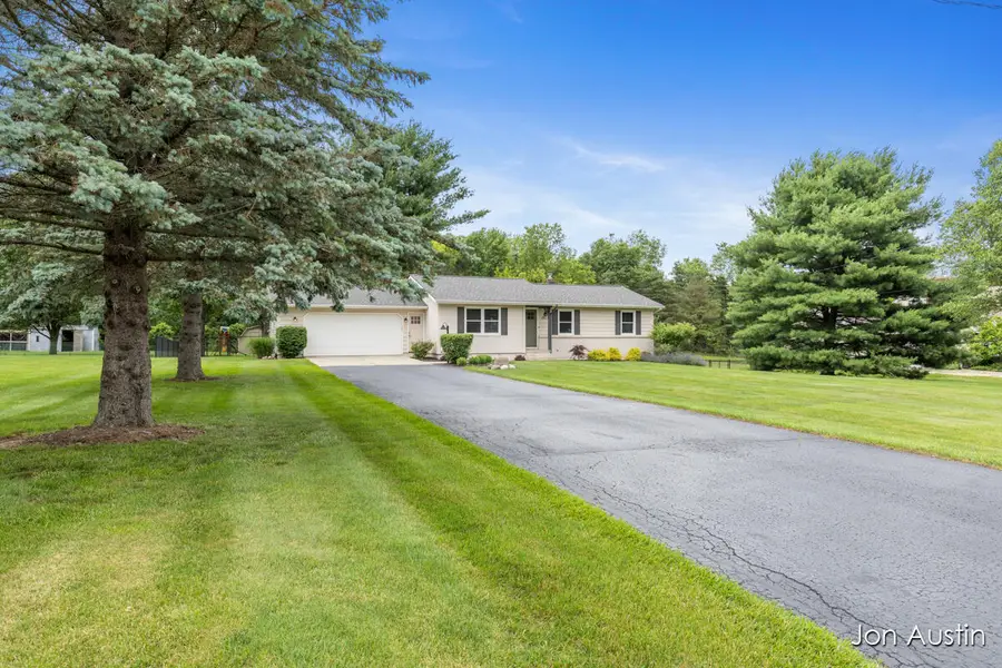 6323 Longacre Street NE, Rockford, MI 49341 - #3