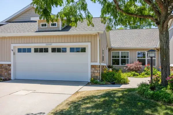 10087 S Crossroad Circle SE Unit: 12, Caledonia, MI 49316
