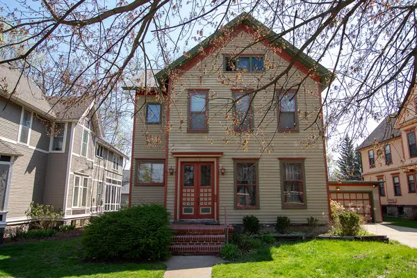 130 College Avenue NE, GrandRapids, MI 49503