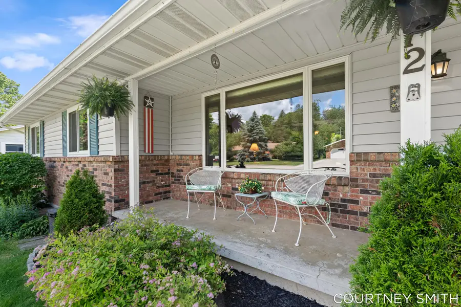672 Birchwood Court SE, Lowell, MI 49331 - #2