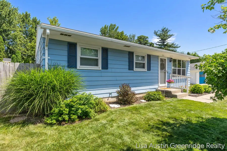 1001 Coventry Drive NW, Walker, MI 49544 - #2