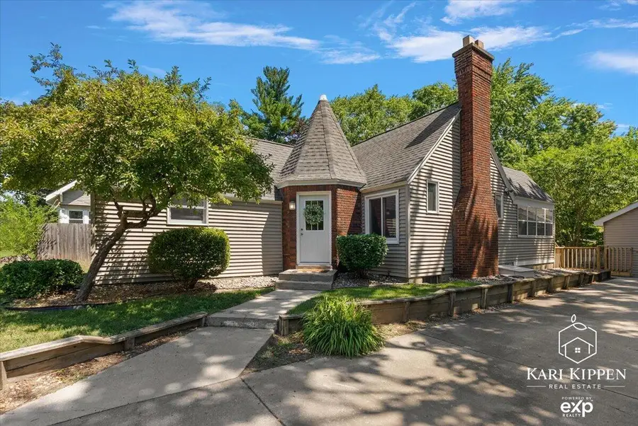 3254 Townsend Avenue NE, Grand Rapids, MI 49525 - #2