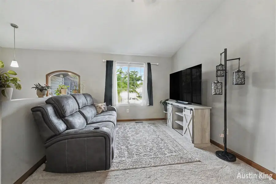 1350 Trailside Ct NW, Grand Rapids, MI 49504 - #3