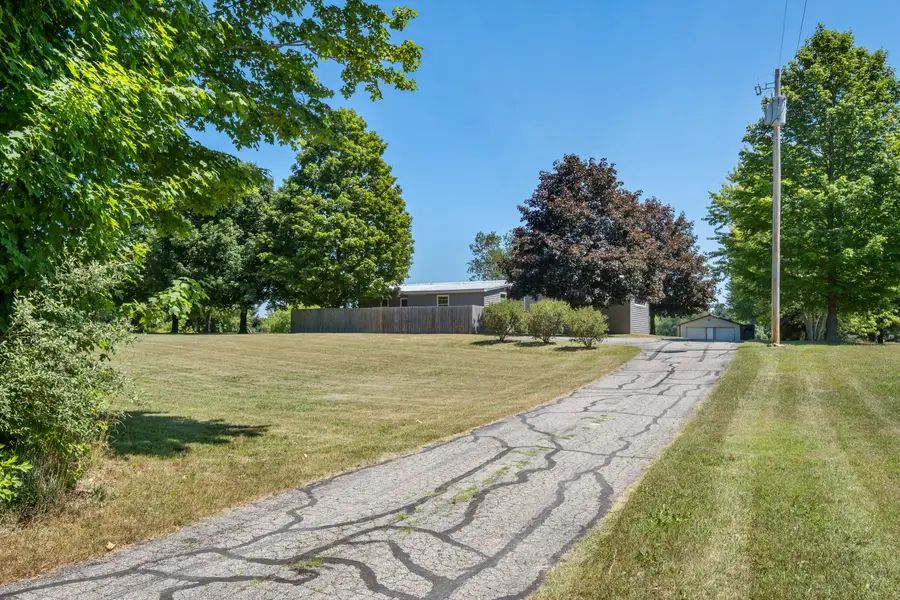 16350 Cedar Springs Avenue NE, Nelson, MI 49343 - #2
