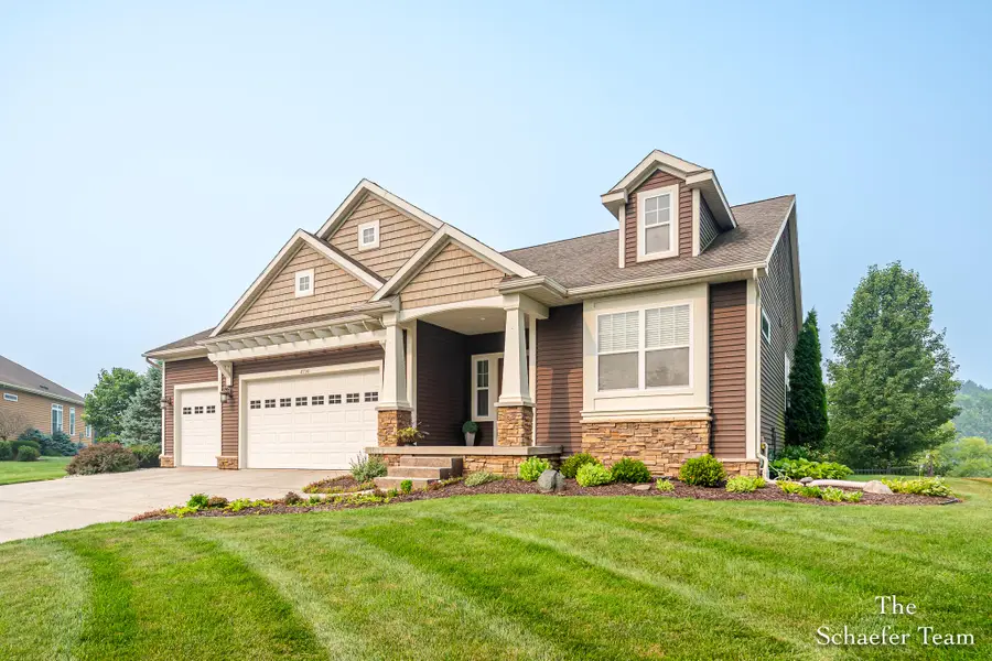 8736 Mount Rainier Circle, Lansing, MI 48917 - #3