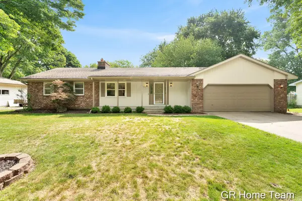 4542 Terry Drive SE, Kentwood, MI 49512