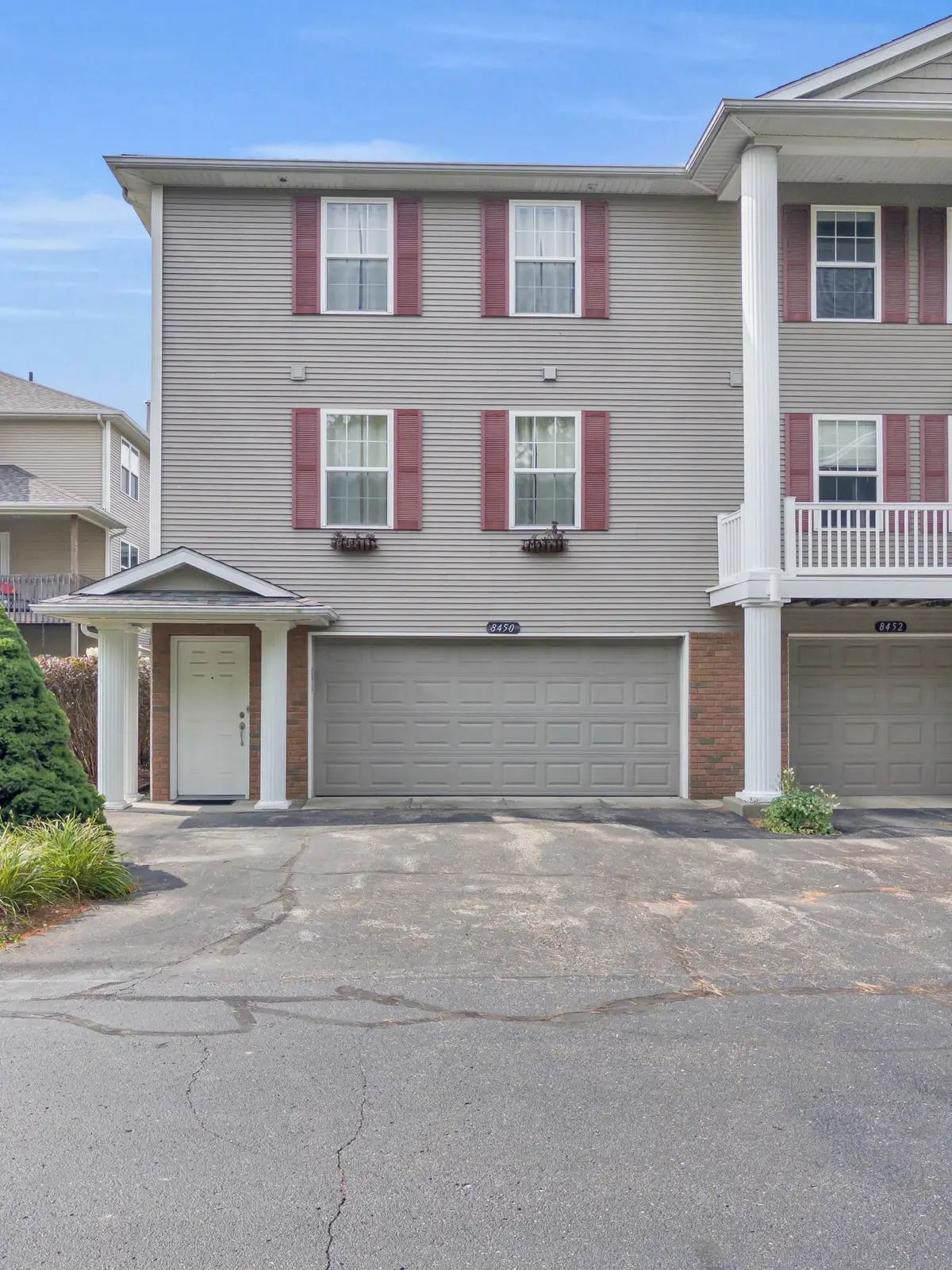 8450 N Center Park Drive SW Building: 4 Unit: 11, Byron, MI Yes - #1