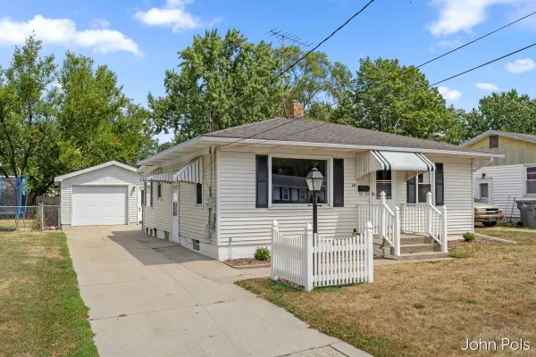 247 43rd Street SW, GrandRapids, MI 49548