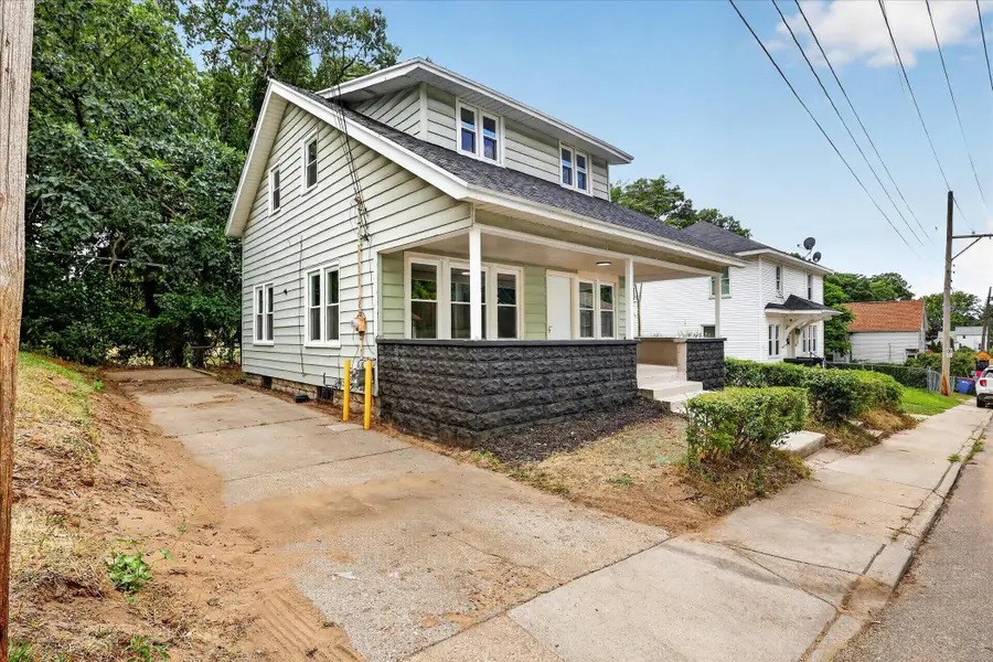 668 Alexander Street SE, Grand Rapids, MI 49507 - #2
