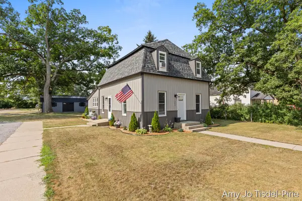 1096 E James Street, WhiteCloud, MI 49349