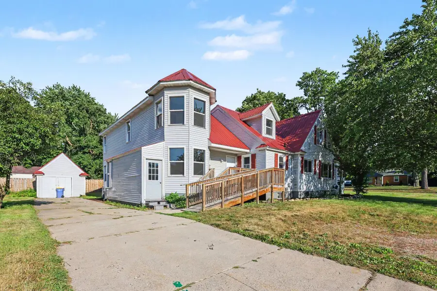 631 3 Mile Road NE, Grand Rapids, MI 49505 - #2