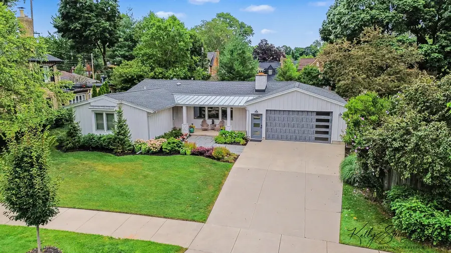 818 Iroquois Drive SE, Grand Rapids, MI 49506 - #2