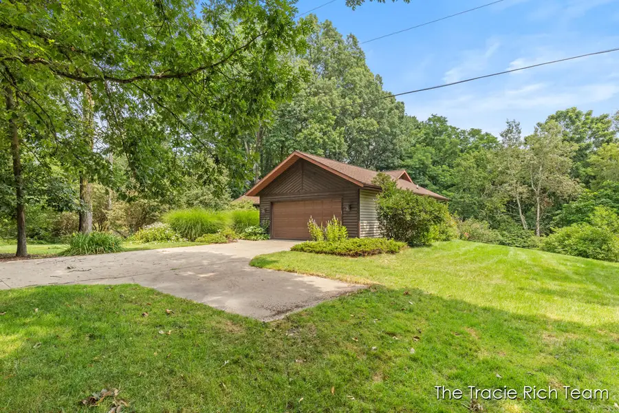 128 Collindale Avenue NW, Grand Rapids, MI 49504 - #2