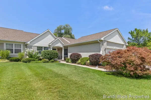 59 Pond Ridge Drive NE Building: F Unit: 20, GrandRapids, MI 49546