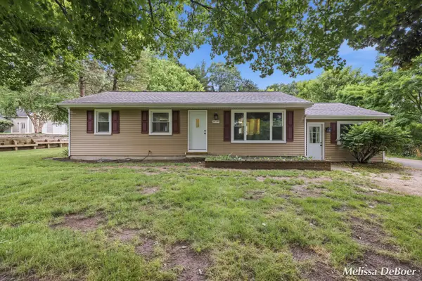 2014 3 Mile Road NE, GrandRapids, MI 49505