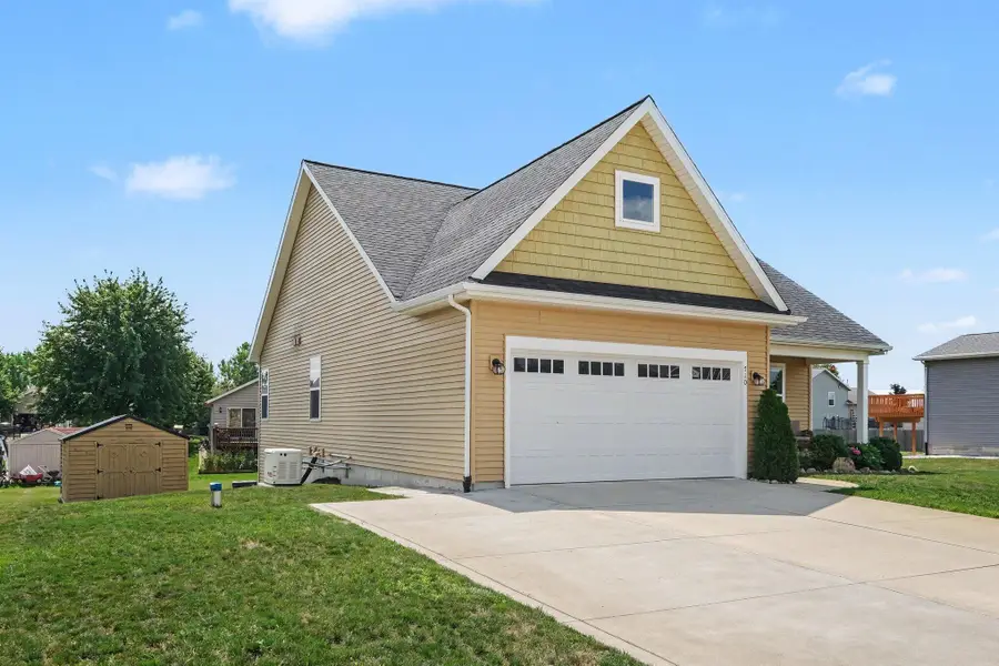 710 Chary Glen Drive NW, Kent City, MI 49330 - #2