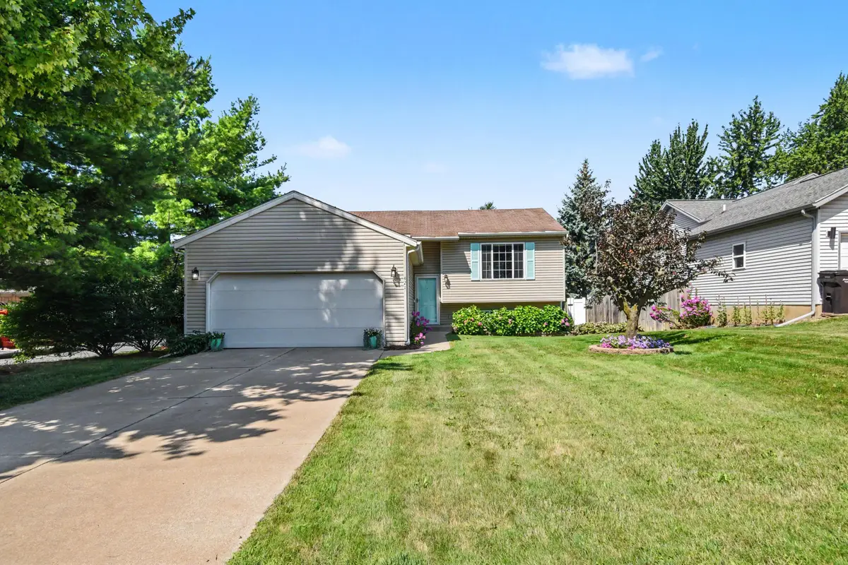 421 Macomb Avenue NW, Walker, MI 49534 - #1