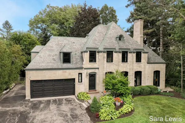 298 Morningside Drive SE, GrandRapids, MI 49506